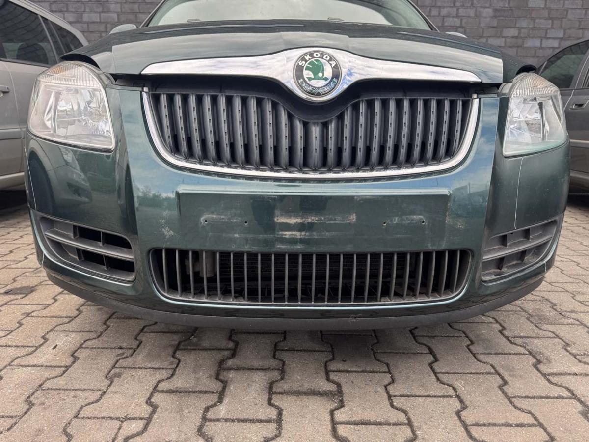 Skoda Fabia 2 original Sto&szlig;stange Stossf&auml;nger vorn LF6K Highland Gr&uuml;n Bj.2008